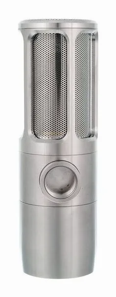 Earthworks Audio ICON Pro, XLR-kontakten i botten