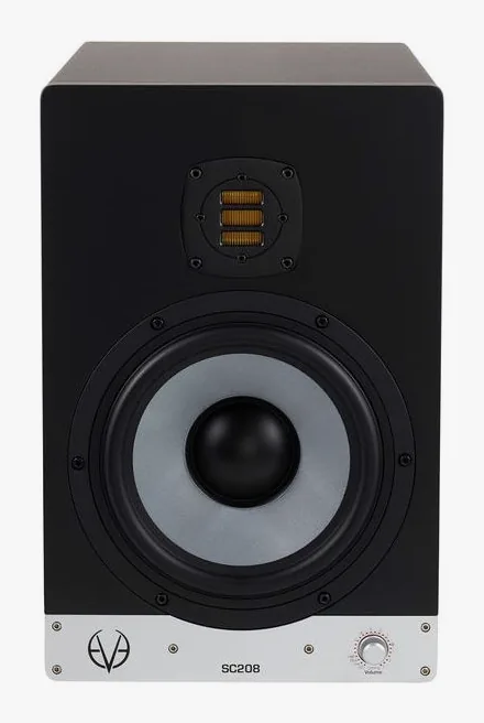 EVE Audio SC208, fronten med woofer och diskant