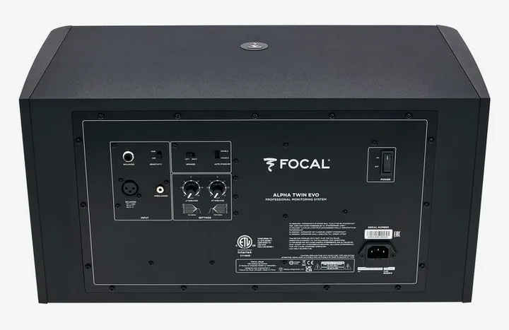 Focal Alpha Twin Evo, baksidan med anslutningarna