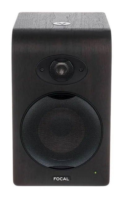 Focal Shape 50, loggan och ytan