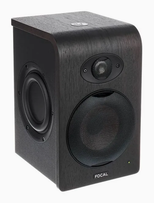Focal Shape 50, knapparna på bakpanelen