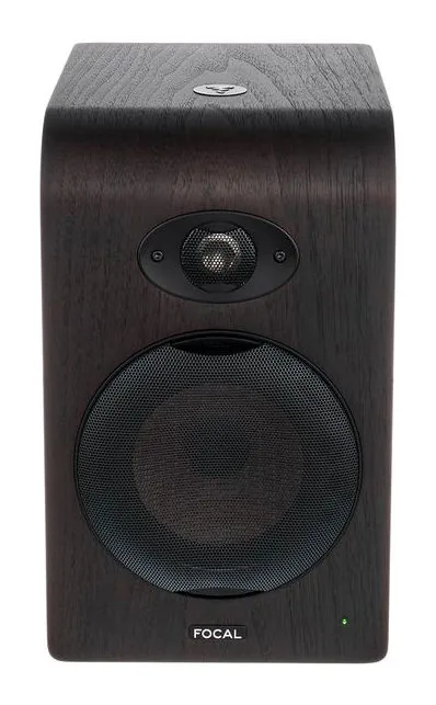 Focal Shape 65, loggan och ytan