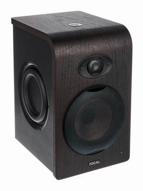Focal Shape 65, knapparna på bakpanelen