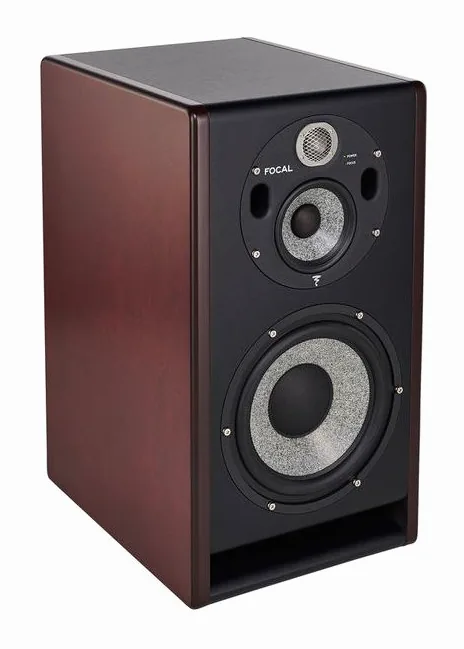 Focal Trio11 Be Red Burr Ash, loggan och ytan