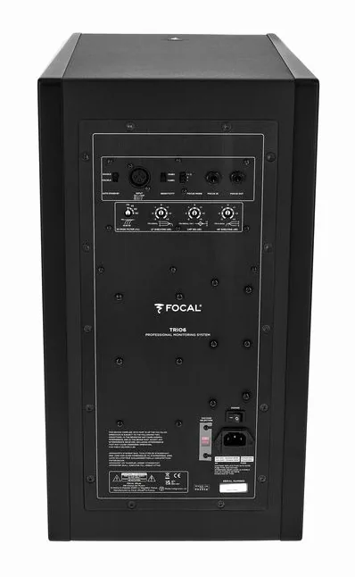 Focal Trio6 Black ST6, loggan och ytan