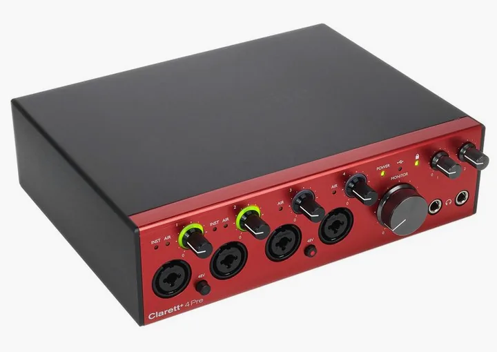 Focusrite Clarett+ 4Pre, ingångarna på framsidan