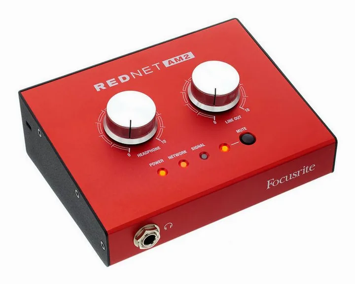 Focusrite RedNet AM2, loggan och ytan