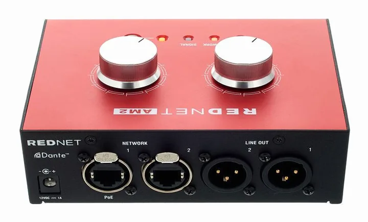 Focusrite RedNet AM2, basreflexporten