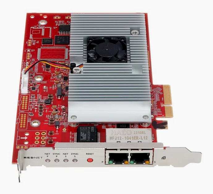 Focusrite RedNet PCIeNX, höljet sett från sidan
