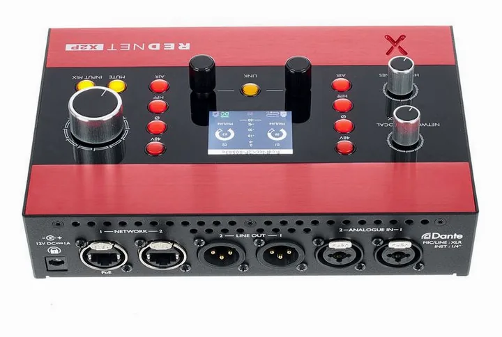 Focusrite RedNet X2P, frontpanelen med rattarna
