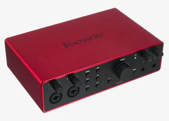 Focusrite Scarlett 16i16 4th Gen, frontpanelen med rattarna