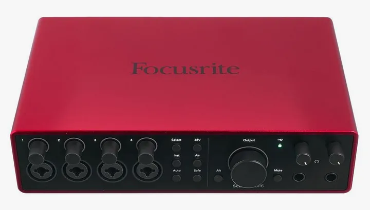 Focusrite Scarlett 18i16 4th Gen, anslutningarna på baksidan