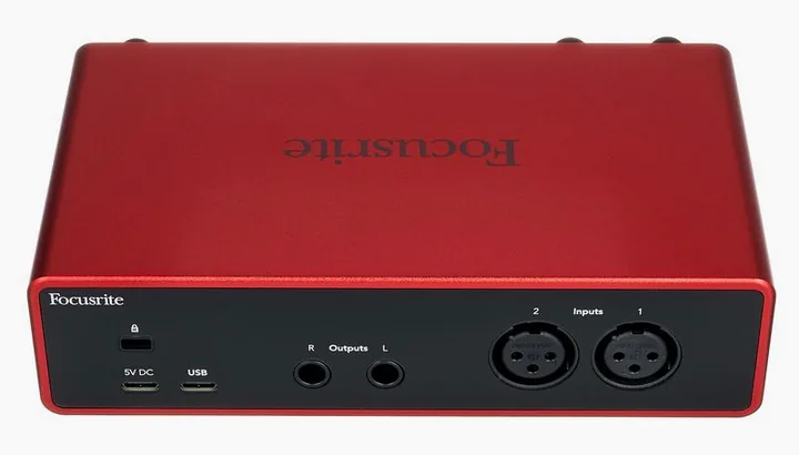 Focusrite Scarlett 2i2 4th Generation, nivåmätarna och lysdioderna