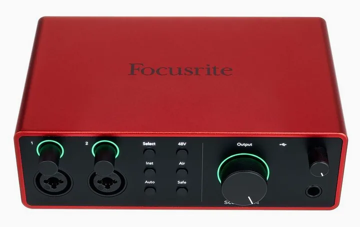 Focusrite Scarlett 4i4 4th Generation, frontpanelen med rattarna