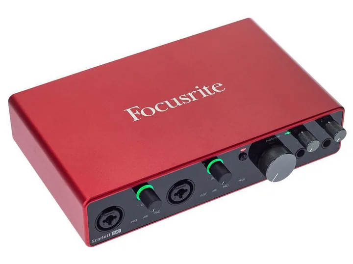 Focusrite Scarlett 8i6 3rd Gen, anslutningarna på baksidan