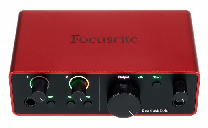 Focusrite Scarlett Solo 4th Gen, anslutningarna på baksidan