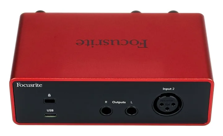Focusrite Scarlett Solo 4th Gen, ovansidan av lådan