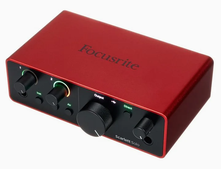 Focusrite Scarlett Solo Studio 4th Gen., nivåmätarna och lysdioderna