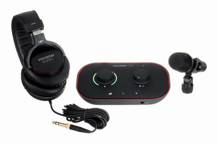 Focusrite Vocaster One Studio, ovansidan av lådan