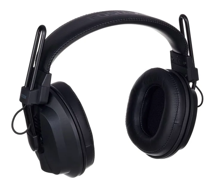 Fostex T50RPmk4, hörkåpan på nära håll