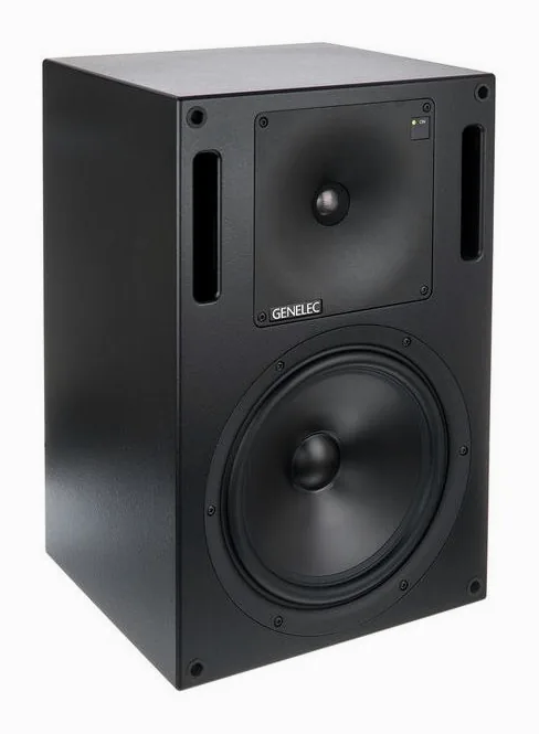 Genelec 1032 CPM, loggan och ytan