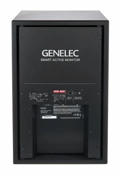 Genelec 1032 CPM, basreflexporten