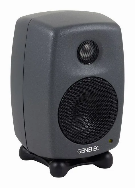 Genelec 8010 AP M-Control Bundle, kabinettet sett från sidan