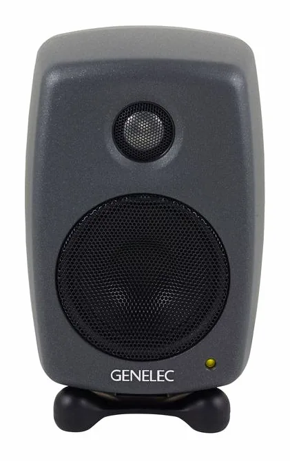 Genelec 8010 AP, fronten med woofer och diskant