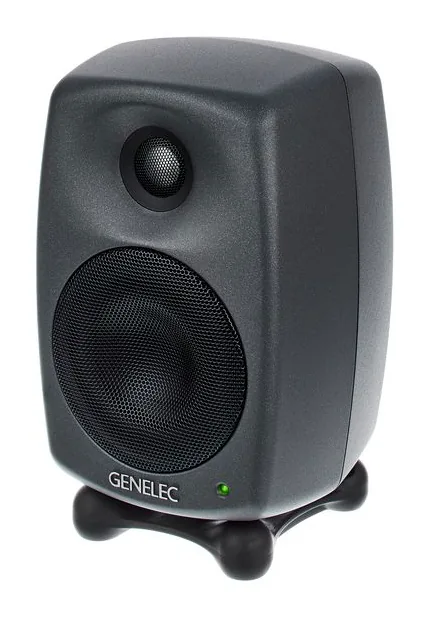 Genelec 8020 DPM ARC Studio Bundle, loggan och ytan