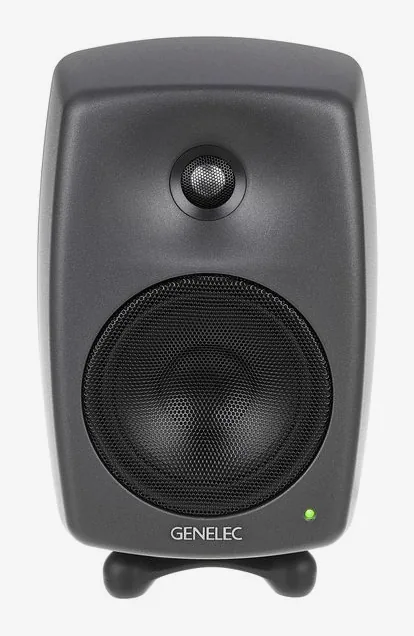 Genelec 8030 CP ARC Studio Bundle, loggan och ytan