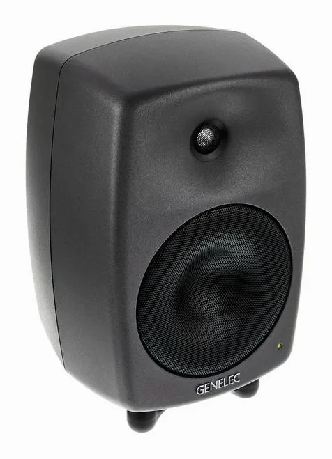 Genelec 8040 BPM, fronten med woofer och diskant