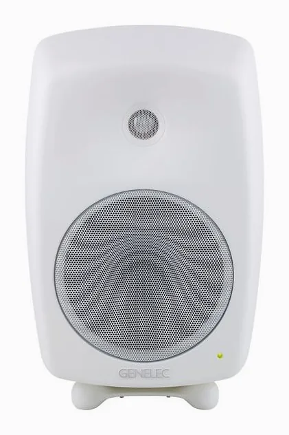 Genelec 8040 BWM, loggan och ytan