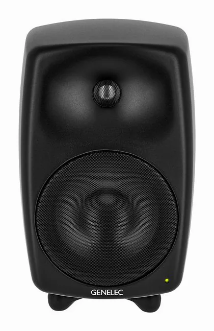 Genelec 8050 BMM, loggan och ytan
