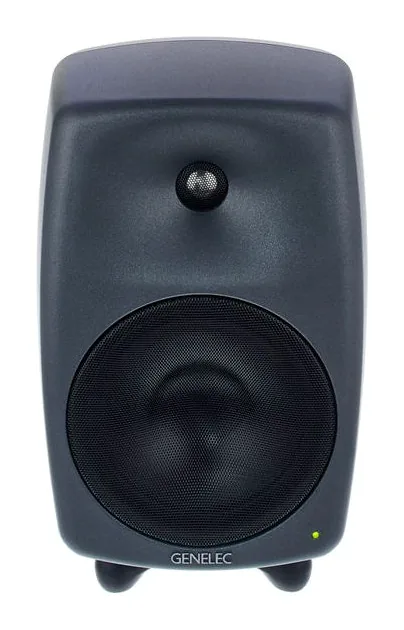 Genelec 8050 BPM, loggan och ytan