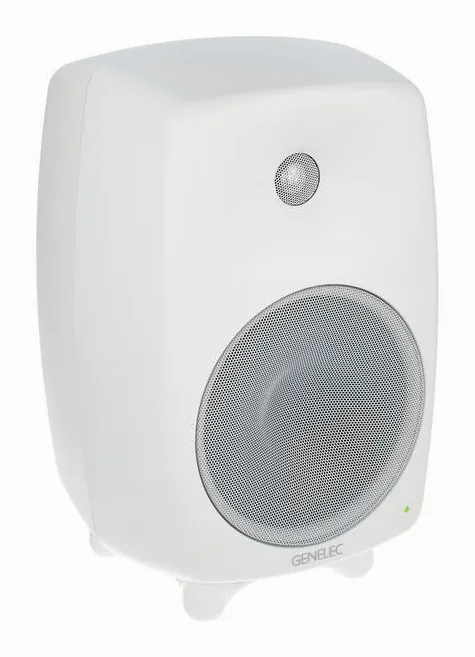 Genelec 8050 BWM, loggan och ytan