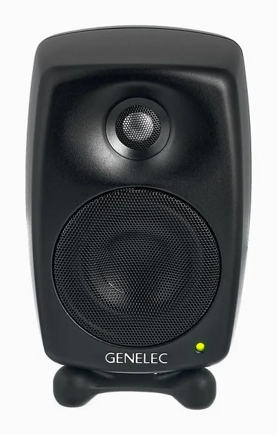 Genelec 8320 AMM, baksidan med anslutningarna