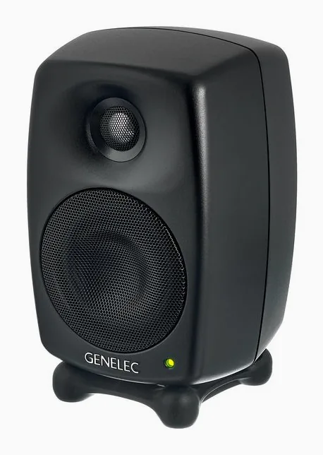 Genelec 8320 AMM Pack, kabinettet sett från sidan