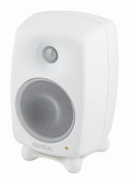 Genelec 8320 AWM Pack, baksidan med anslutningarna