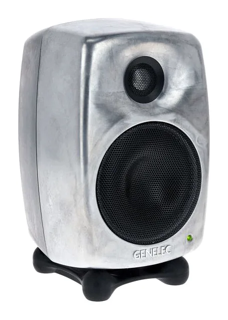 Genelec 8320 RAW, kabinettet sett från sidan