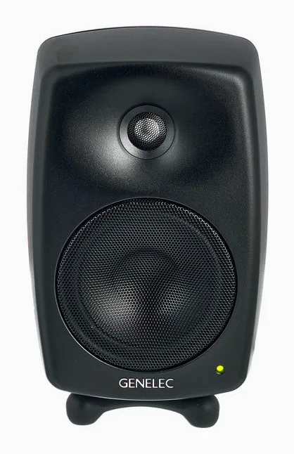 Genelec 8330 AM, knapparna på bakpanelen