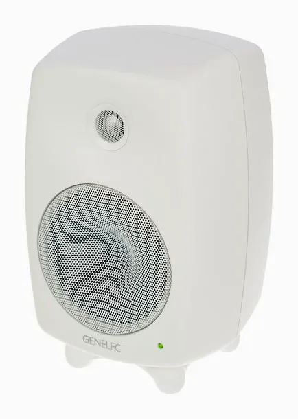 Genelec 8330 AWM Pack, fronten med woofer och diskant