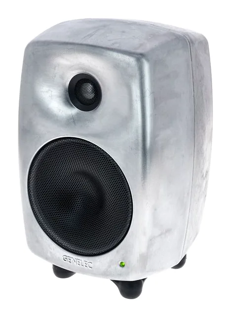 Genelec 8330 RAW Pack, fronten med woofer och diskant