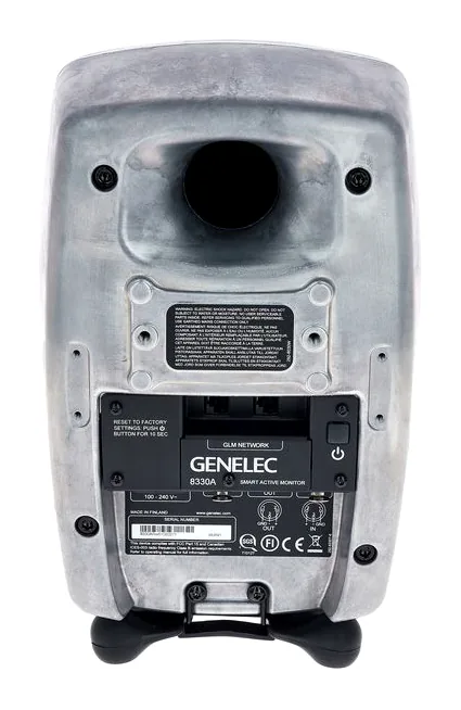 Genelec 8330 RAW Pack, loggan och ytan