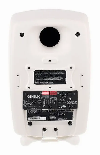 Genelec 8340 AWM, fronten med woofer och diskant