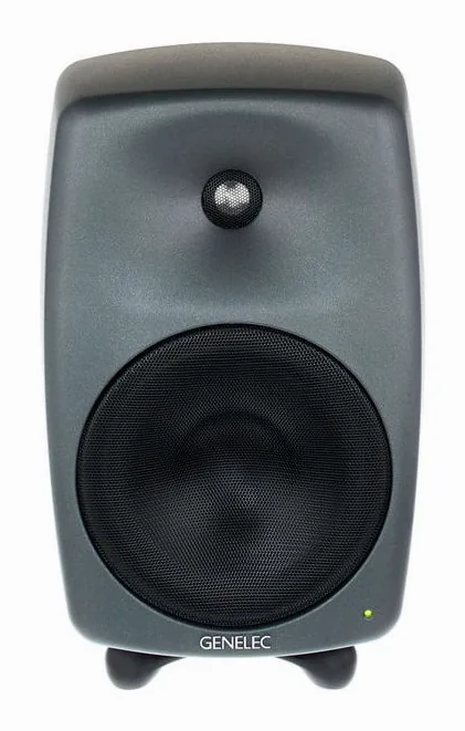 Genelec 8350 APM, fronten med woofer och diskant