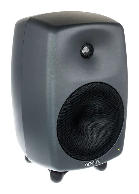 Genelec 8350 APM, baksidan med anslutningarna