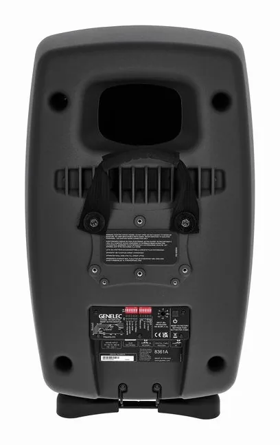 Genelec 8361 AP, basreflexporten
