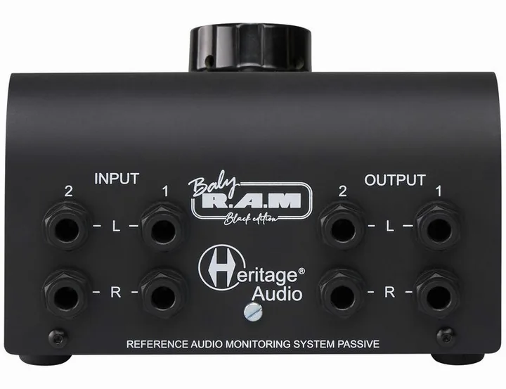 Heritage Audio Baby RAM BK, baksidan med anslutningarna