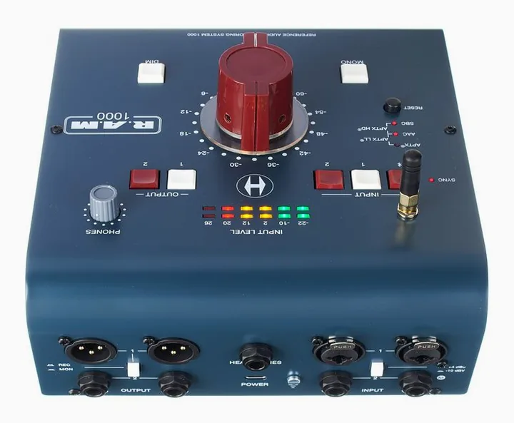 Heritage Audio RAM 1000, loggan och ytan