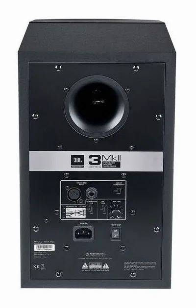 JBL 306P MKII, kabinettet sett från sidan